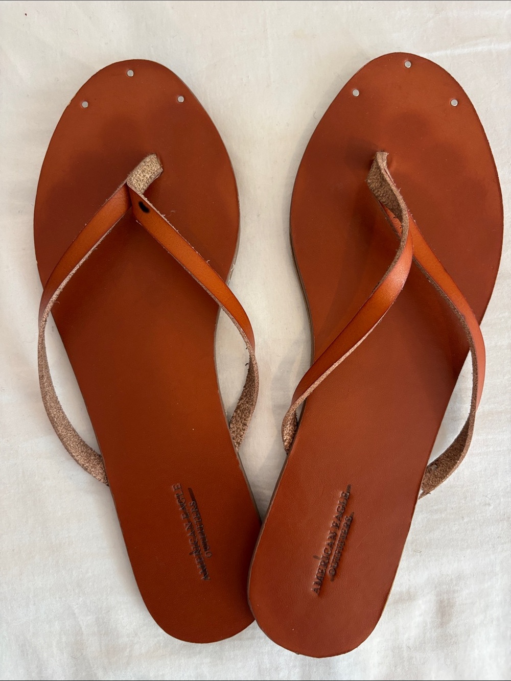 Minimal saddle Leather Flip Flop Sandals from American Eagle. Size 9.